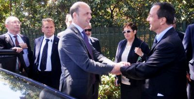 Il ministro Alfano inaugura la caserma nel covo di Riina, poi visita la sede dell'Ordine di Sicilia